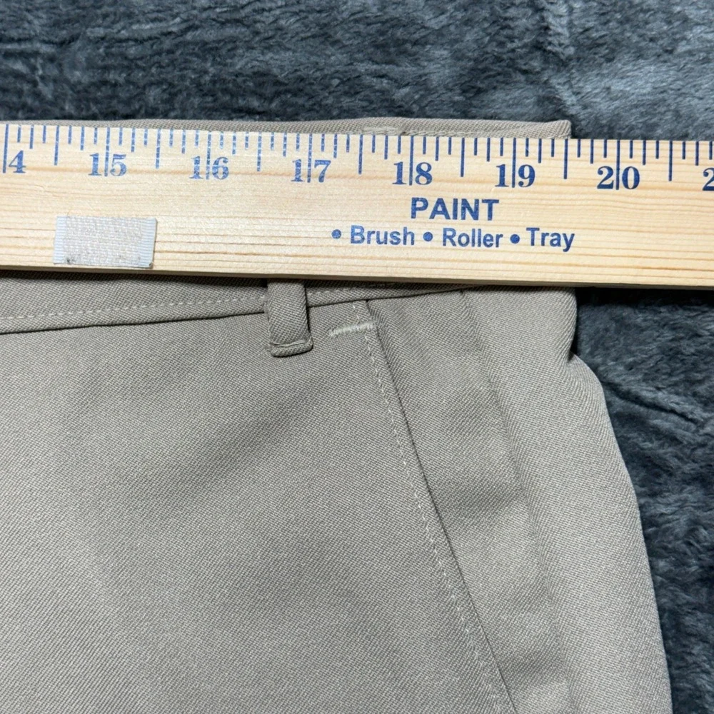 Levi's Action Slacks Pants Mens 40x30 Tan - Picture 5 of 12